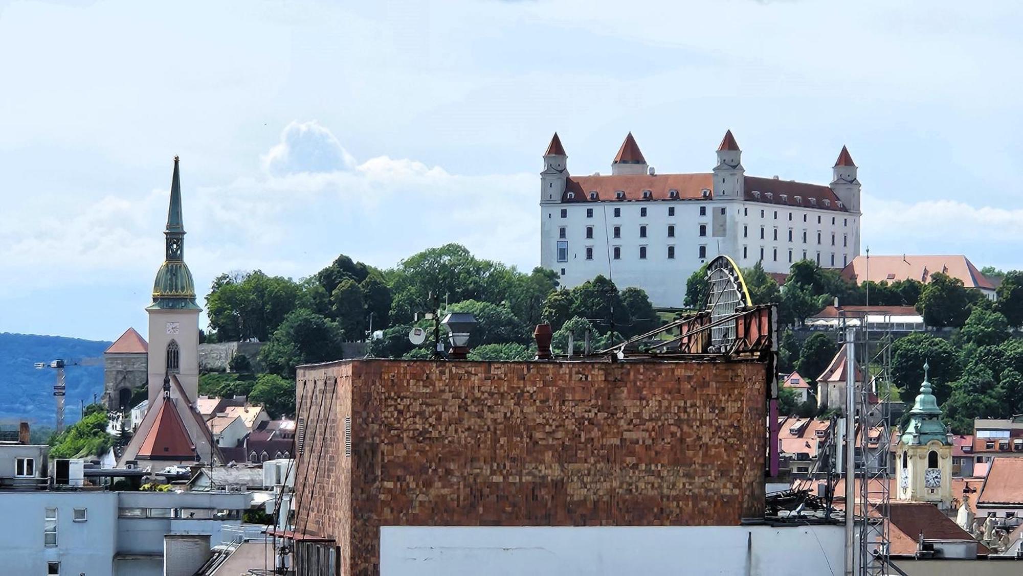 Panorama View Design Apt In Old Town - Free Parking Bratislava Eksteriør bilde