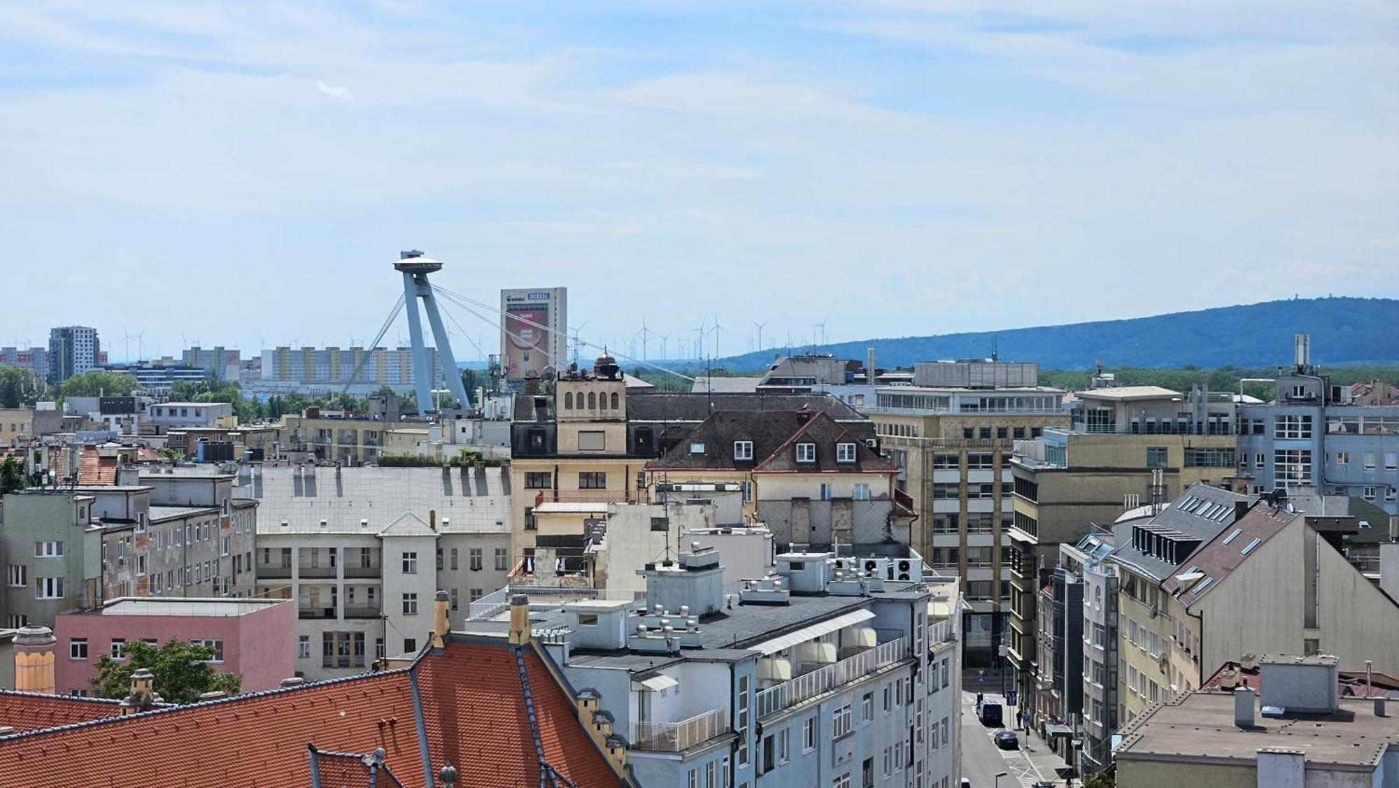 Panorama View Design Apt In Old Town - Free Parking Bratislava Eksteriør bilde