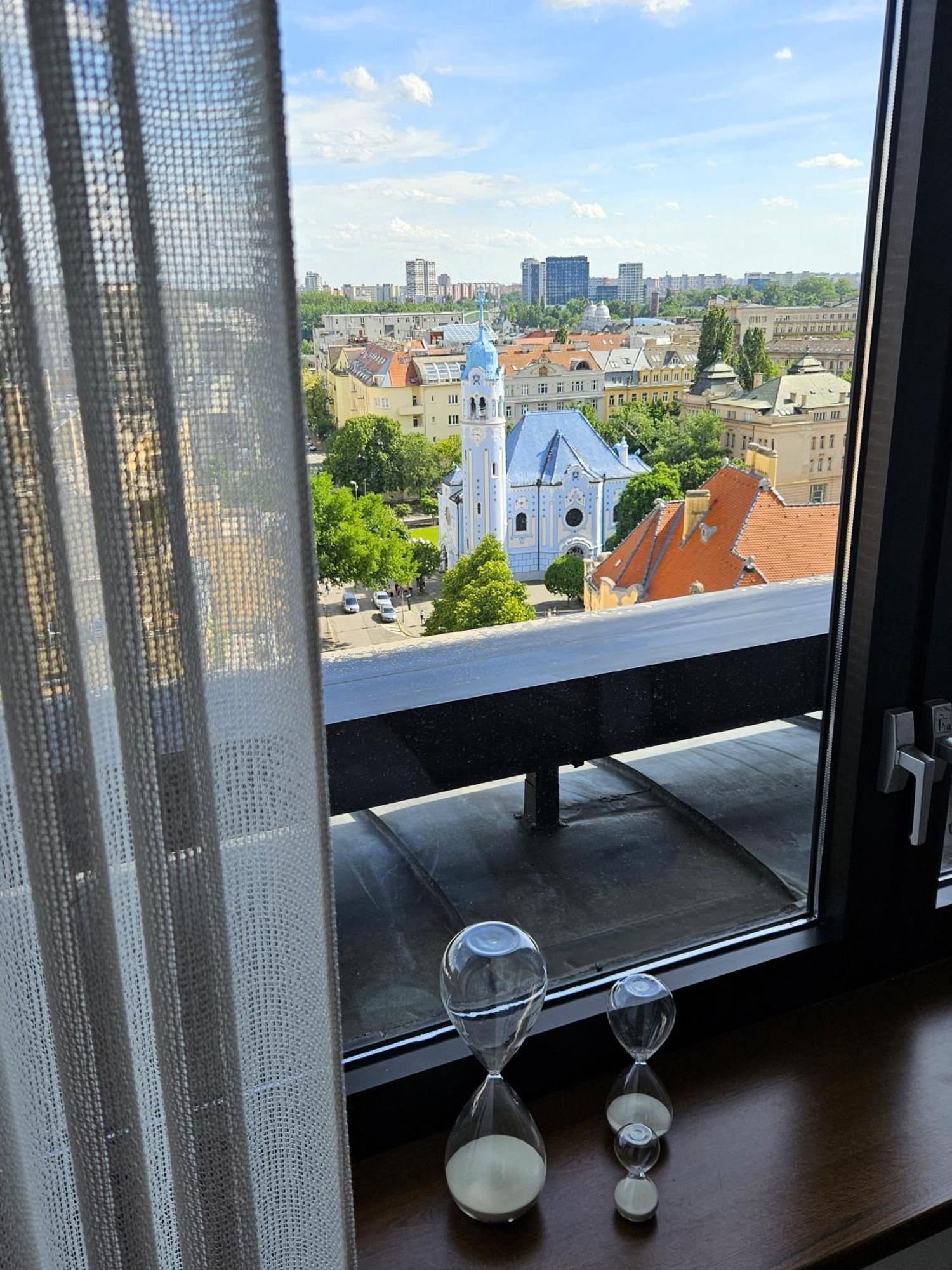 Panorama View Design Apt In Old Town - Free Parking Bratislava Eksteriør bilde
