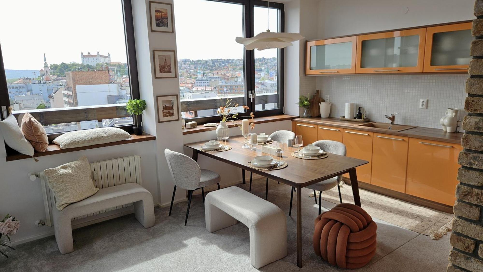 Panorama View Design Apt In Old Town - Free Parking Bratislava Eksteriør bilde