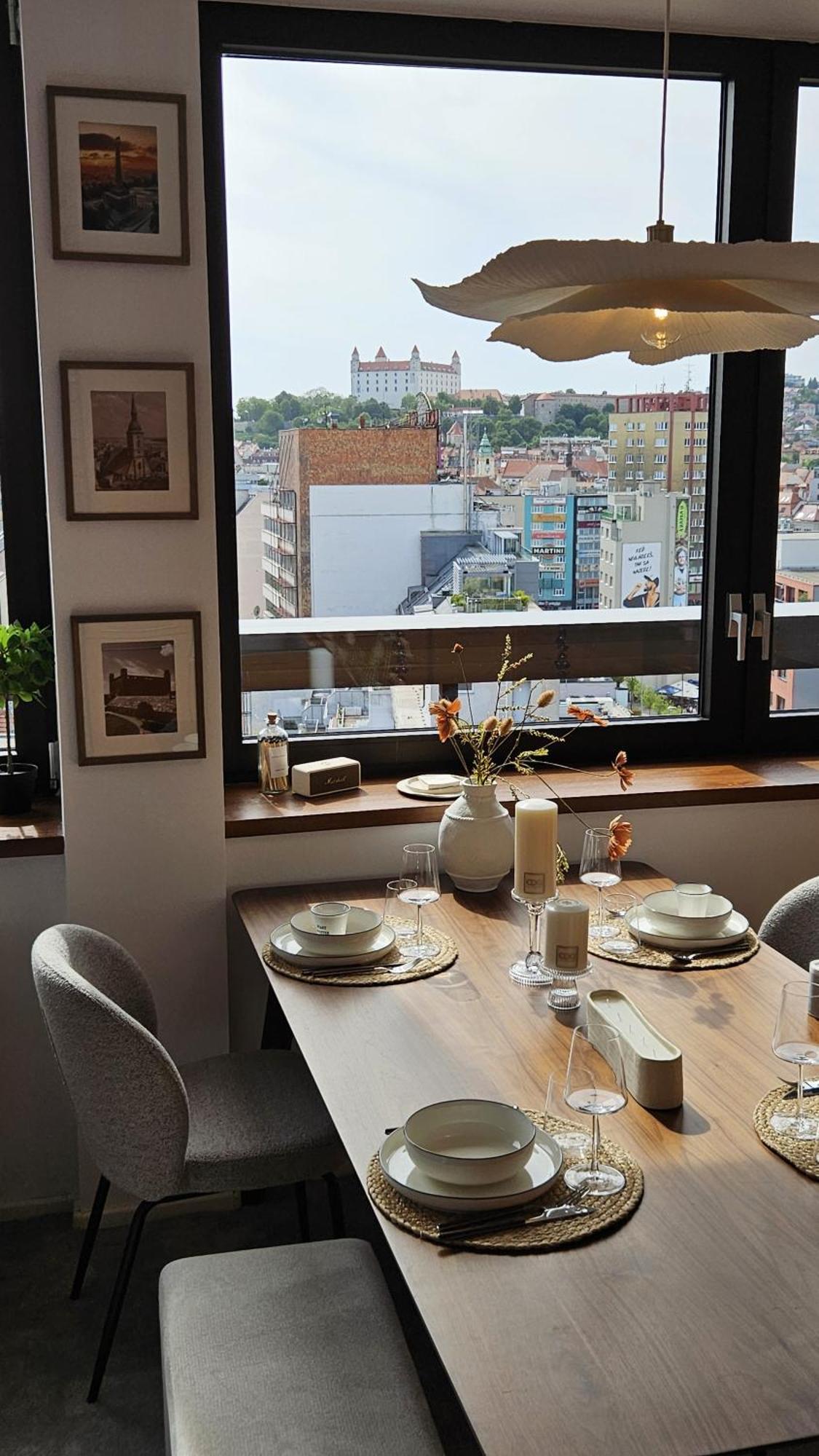 Panorama View Design Apt In Old Town - Free Parking Bratislava Eksteriør bilde